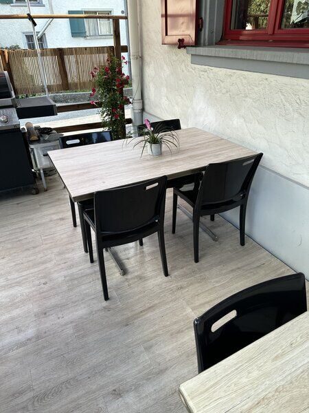 Aussenbereich Raan Thai Bunma — Tisch 16 Terrasse