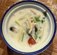 Tom Kha