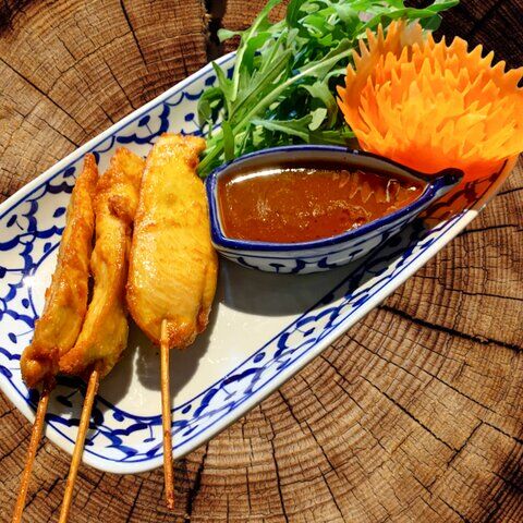 marinierte Poulet Spiesschen<br />mit Erdnusssauce